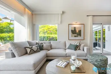 4 bedroom Apartment for Sale in Marbella-43097
