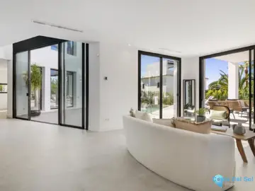 5 bedroom House for Sale in Marbesa-43230