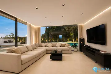 2 bedroom House for Sale in Nueva Andalucía-43256