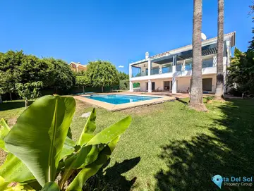 5 bedroom House for Sale in Nueva Andalucía