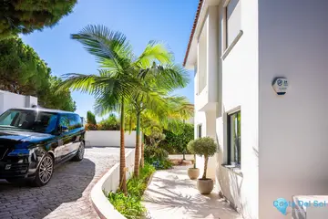 6 bedroom House for Sale in Artola-43611