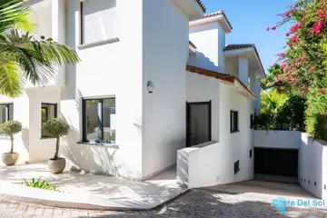 6 bedroom House for Sale in Artola-43612