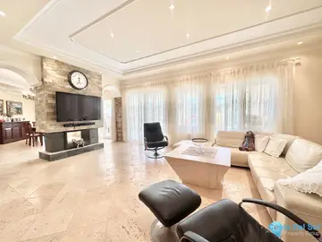 6 bedroom House for Sale in El Rosario-43777