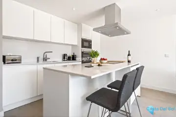 3 bedroom Apartment for Sale in Selwo-101496