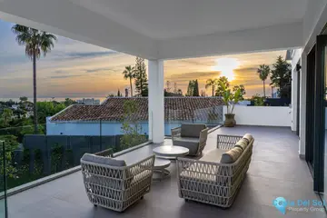 4 bedroom House for Sale in El Rosario-44062