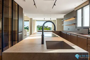 4 bedroom House for Sale in El Rosario-44066