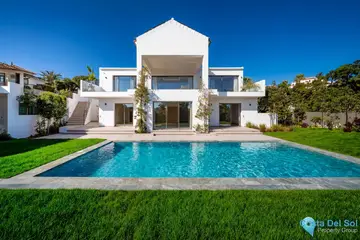 4 bedroom House for Sale in El Rosario