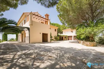 9 bedroom House for Sale in Ojén-44140