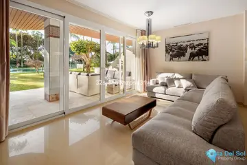 6 bedroom Apartment for Sale in Marbella-44173