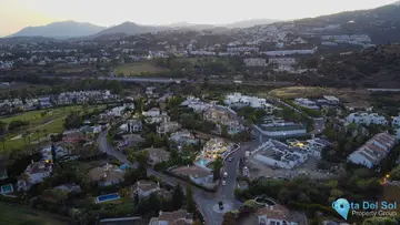 6 bedroom House for Sale in Nueva Andalucía-44221