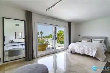 6 bedroom House for Sale in Nueva Andalucía-44224