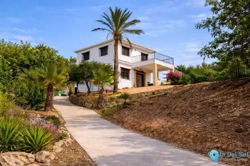 5 bedroom House for Sale in Cártama