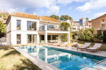4 bedroom House for Sale in Los Arqueros