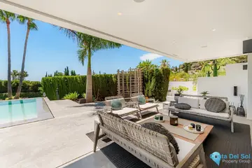 4 bedroom House for Sale in Nueva Andalucía-44377