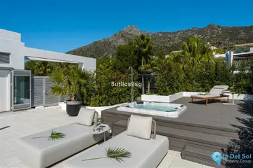 4 bedroom House for Sale in Sierra Blanca-44553