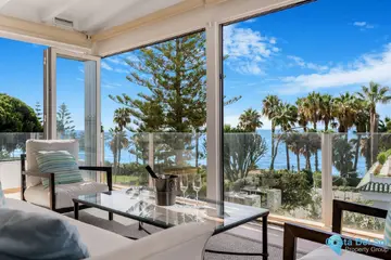 4 bedroom House for Sale in The Golden Mile