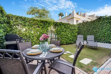 4 bedroom House for Sale in The Golden Mile-44580