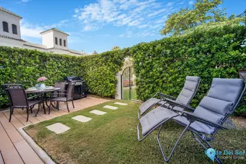 4 bedroom House for Sale in The Golden Mile-44584