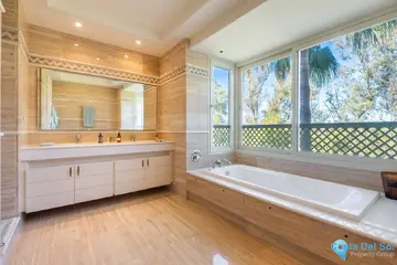3 bedroom Apartment for Sale in Marbella-44613