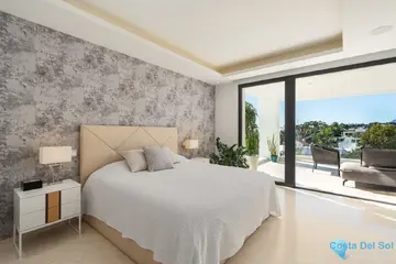 6 bedroom House for Sale in Nueva Andalucía-44630
