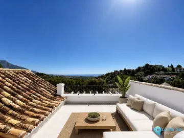 5 bedroom House for Sale in El Madroñal-44779