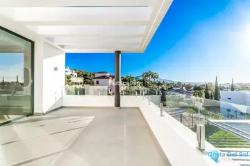 6 bedroom House for Sale in Benahavís-44860