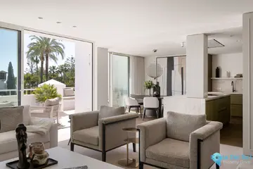 3 bedroom Apartment for Sale in The Golden Mile-45018