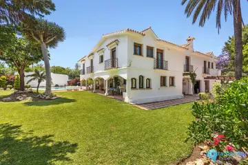 4 bedroom House for Sale in Guadalmina Baja-45071