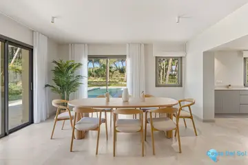 7 bedroom House for Sale in Hacienda Las Chapas-45175