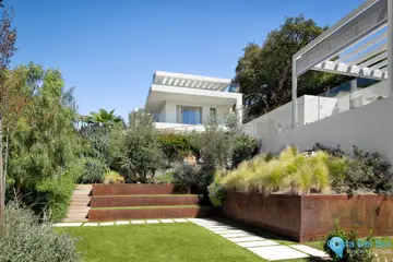 5 bedroom House for Sale in Elviria