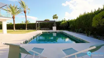 5 bedroom House for Sale in The Golden Mile-45292