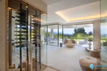 4 bedroom House for Sale in Nueva Andalucía-45336