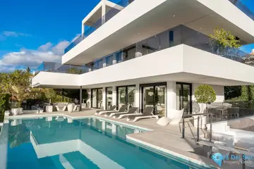 5 bedroom House for Sale in Nueva Andalucía-45362