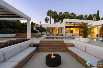 6 bedroom House for Sale in Nueva Andalucía-45484