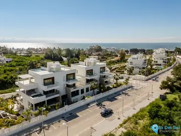 4 bedroom Apartment for Sale in The Golden Mile-45493