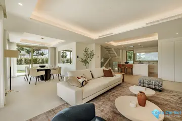 4 bedroom Apartment for Sale in The Golden Mile-45504