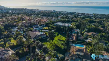 3749m2 Plot for Sale in The Golden Mile