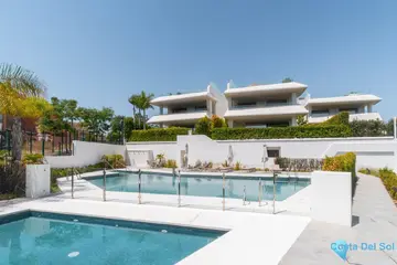 3 bedroom House for Sale in Nueva Andalucía-45526