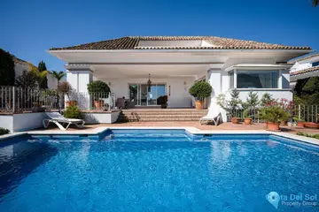 7 bedroom House for Sale in Aloha-45563