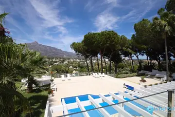 6 bedroom House for Sale in Las Brisas-45606