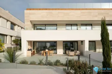 4 bedroom Apartment for Sale in The Golden Mile