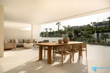 4 bedroom Apartment for Sale in The Golden Mile-45695