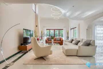 5 bedroom House for Sale in Los Flamingos-45778