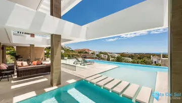 5 bedroom House for Sale in Benahavís