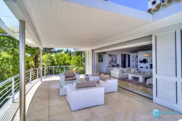 5 bedroom House for Sale in El Madroñal-45857