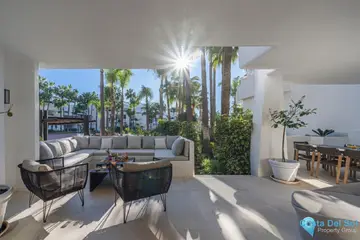 3 bedroom Apartment for Sale in The Golden Mile-45905
