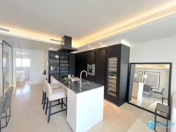 3 bedroom Apartment for Sale in The Golden Mile-45939