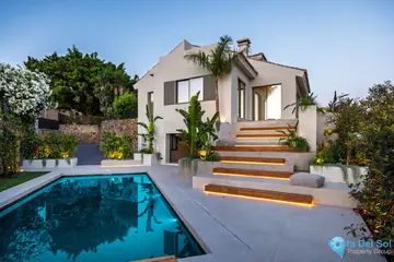 5 bedroom House for Sale in Nueva Andalucía