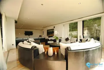 8 bedroom House for Sale in Cabopino-46015