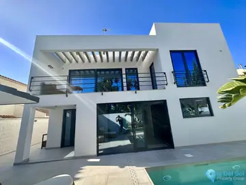 4 bedroom House for Sale in Puerto Banús-46044